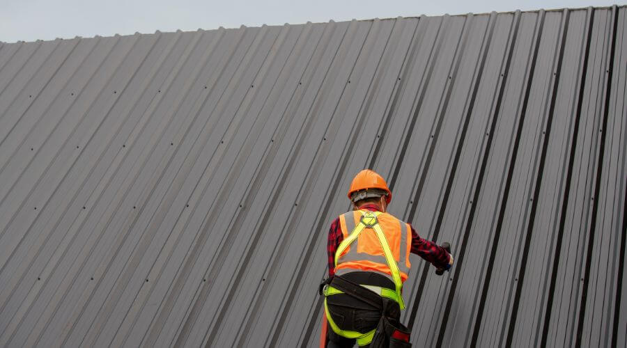 Professional metal roof installation services in Dickinson, TX